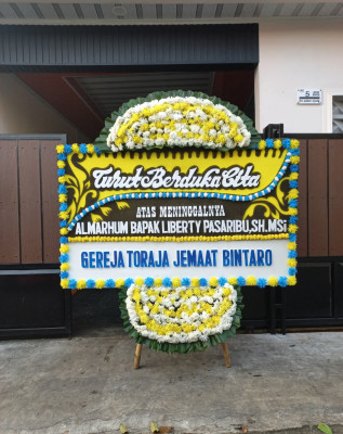Papan Bunga Duka di Plumbon