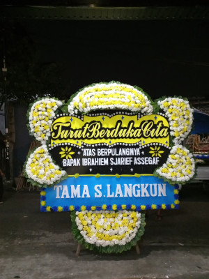 Papan Bunga Duka di Plumbon